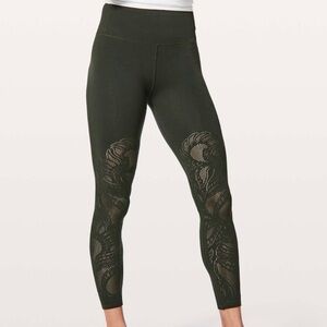LULULEMON Evergreen Reveal Tight Lattice Paisley Active Yoga Leggings‎ Size 6